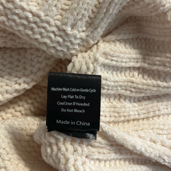 POL Puff Sleeve Ivory Off White Chenille Sweater Women’s Size Large - Picture 5 of 10
